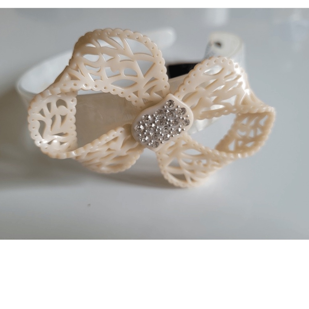 MIMCO ELECTRO LACE BOW ALICE HEAD BAND IVORY CHAMPAGNE.
